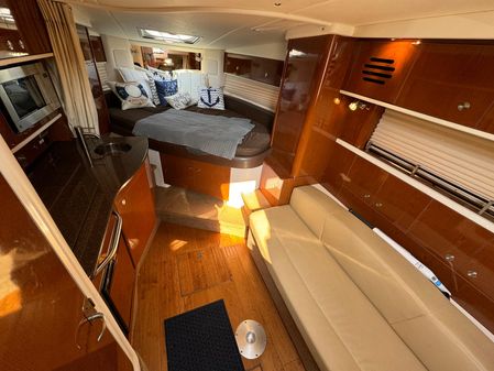 Sea Ray 330 Sundancer image