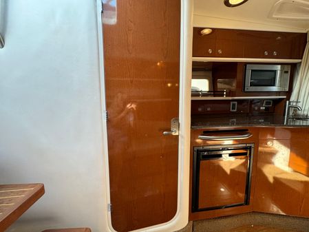 Sea Ray 330 Sundancer image