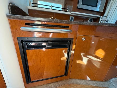 Sea Ray 330 Sundancer image