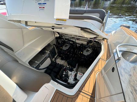 Sea Ray 330 Sundancer image