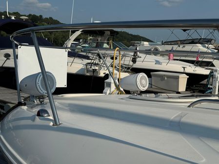 Sea Ray 330 Sundancer image