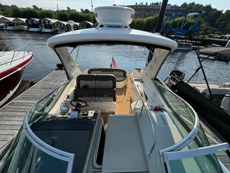 Sea Ray 330 Sundancer image