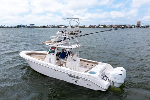 Everglades 325 Center Console image