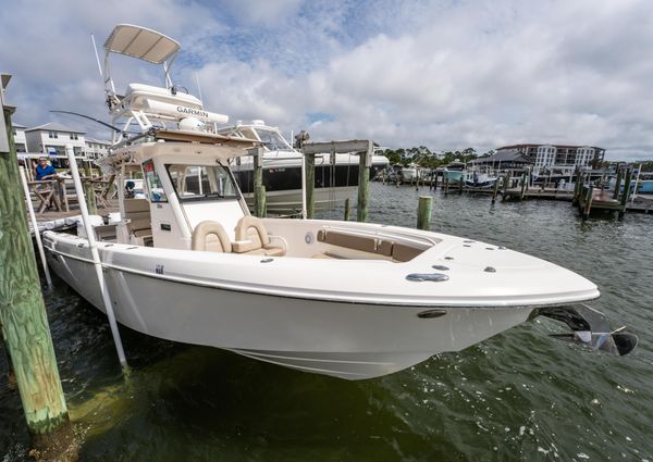 Everglades 325 Center Console image