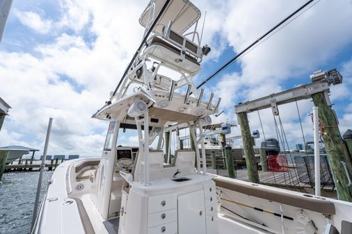 Everglades 325 Center Console image