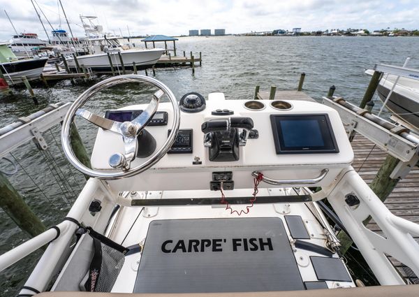 Everglades 325 Center Console image