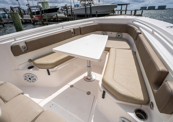 Everglades 325 Center Console image