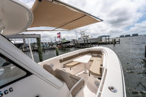 Everglades 325 Center Console image