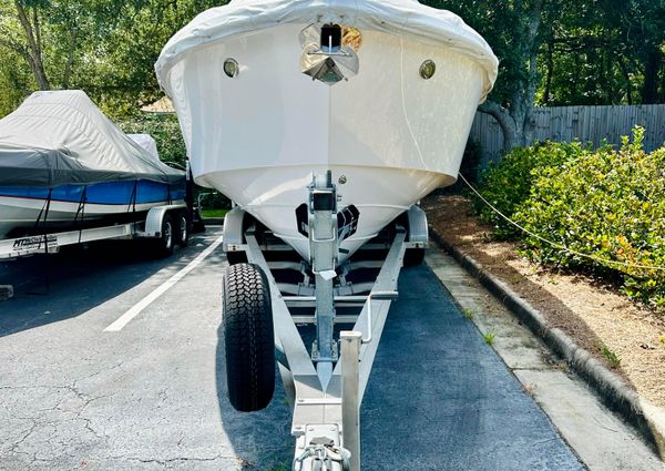 Everglades 325 Center Console image