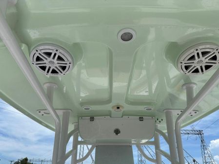 Sportsman Heritage 211 Center Console image