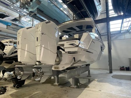 Cruisers Yachts 42 GLS OB image