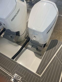 Cruisers Yachts 42 GLS OB image