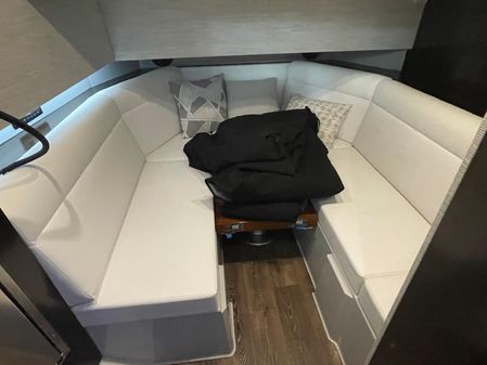 Cruisers Yachts 42 GLS OB image