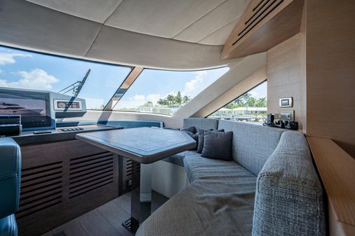 Monte Carlo Yachts MCY 80 Flybridge image