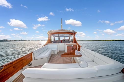 Hinckley Talaria 43 MY image
