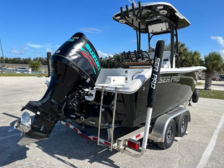 Sea Pro 219 Center Console image