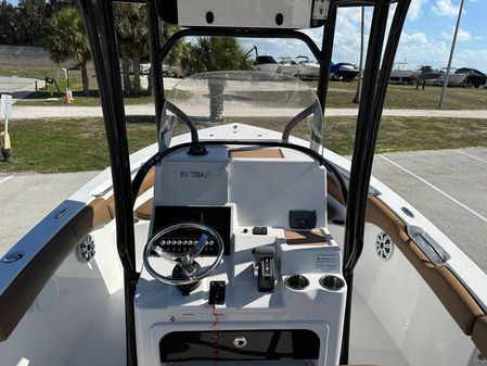 Sea Pro 219 Center Console image