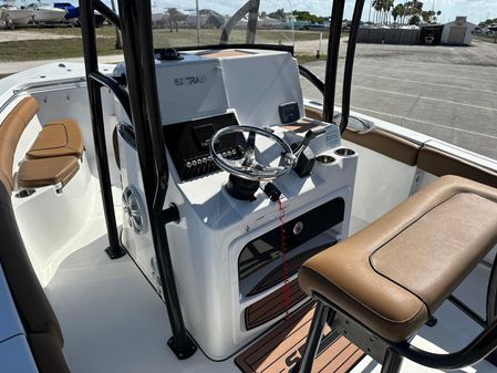 Sea Pro 219 Center Console image