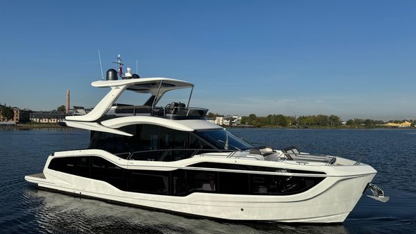 Galeon 560 Fly 