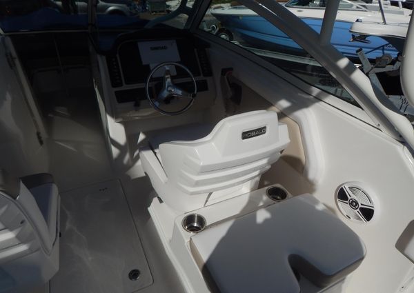 Robalo R247-DUAL-CONSOLE image