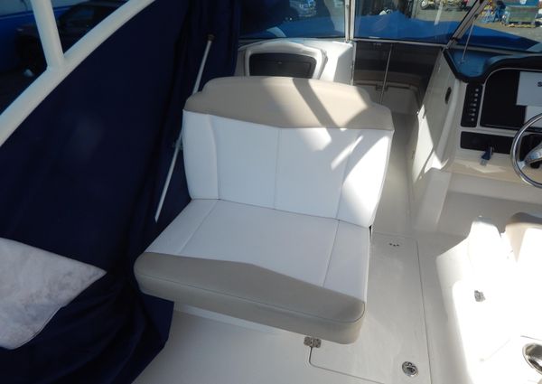 Robalo R247-DUAL-CONSOLE image