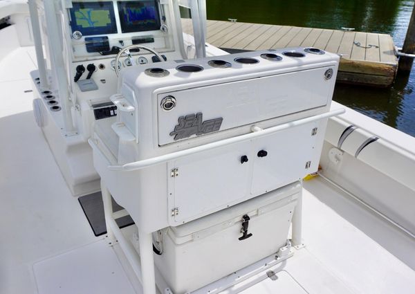 SeaVee 310B image