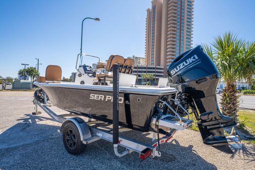 Sea Pro 208 Bay image