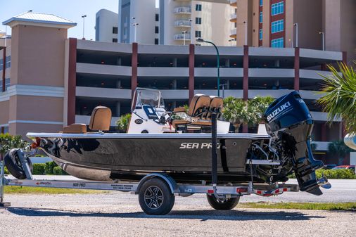 Sea Pro 208 Bay image