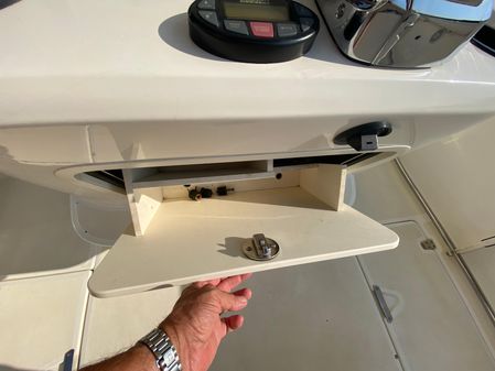 Boston Whaler 240 Outrage image