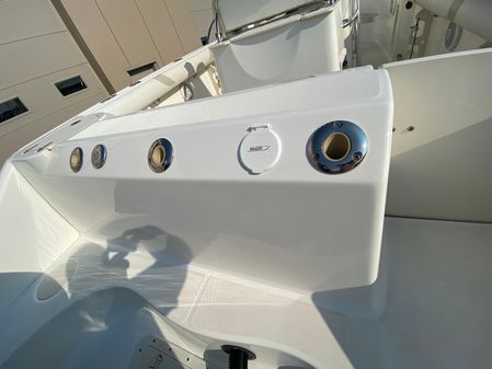 Boston Whaler 240 Outrage image