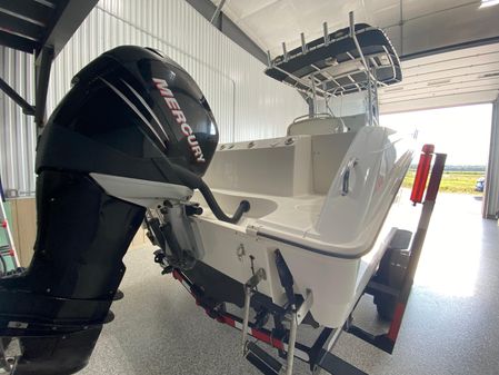 Boston Whaler 240 Outrage image