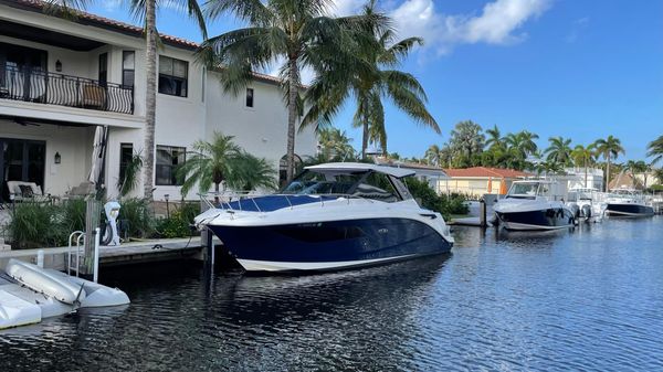 Sea Ray Sundancer 320 OB