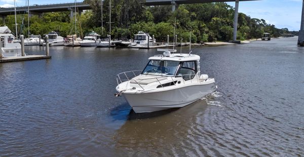 Boston Whaler 325 Conquest image