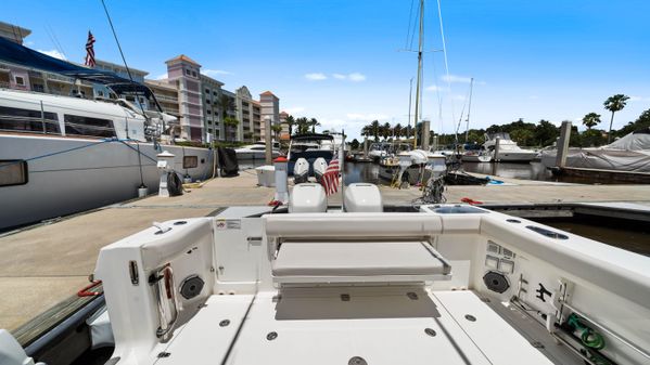 Boston Whaler 325 Conquest image