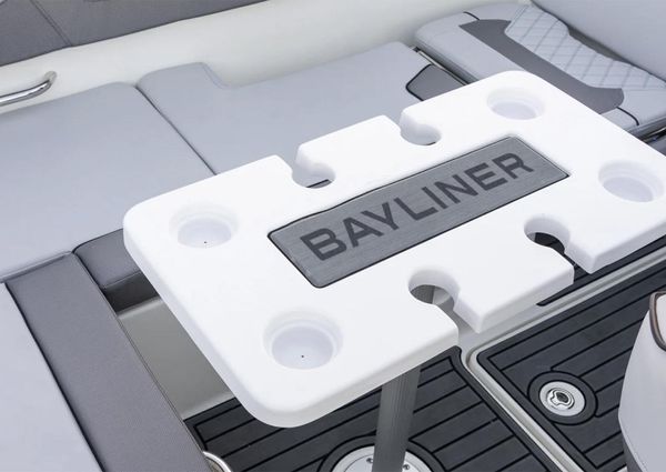 Bayliner VR5-BOWRIDER-OB image