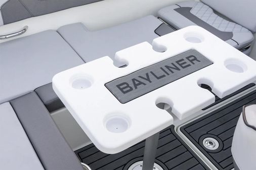 Bayliner VR5-BOWRIDER-OB image