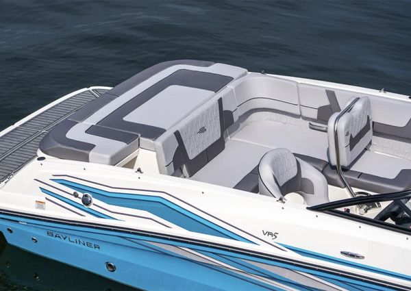 Bayliner VR5-BOWRIDER-I-O image