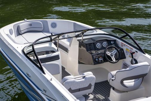 Bayliner VR5-BOWRIDER-I-O image