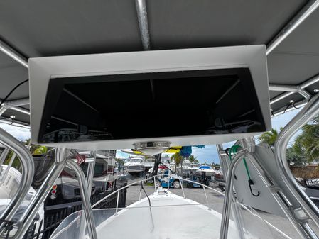 Cobia 274 Center Console image