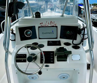 Cobia 274 Center Console image