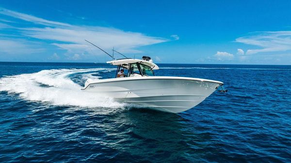 Boston Whaler 360 Outrage image