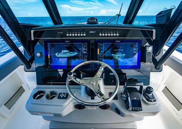 Boston Whaler 360 Outrage image