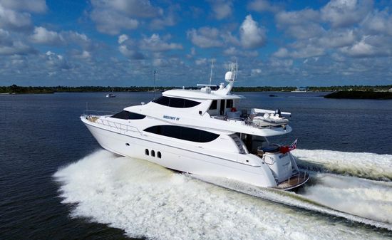 Hatteras 80 Motor Yacht Sky Lounge image