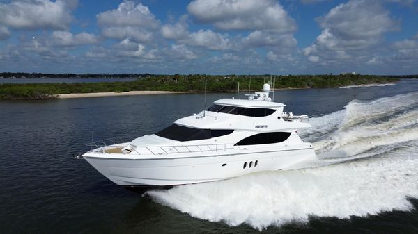 Hatteras 80 Motor Yacht Sky Lounge image