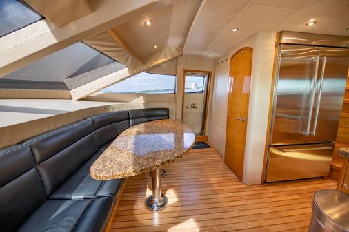 Hatteras 80 Motor Yacht Sky Lounge image