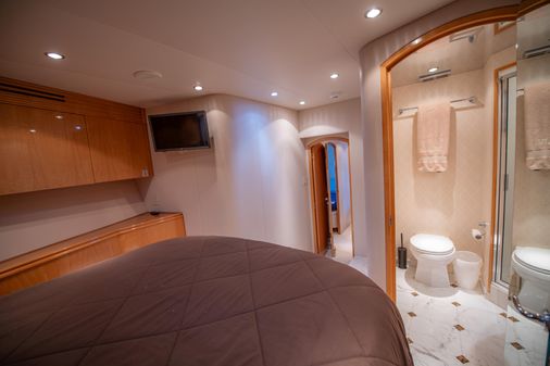 Hatteras 80 Motor Yacht Sky Lounge image