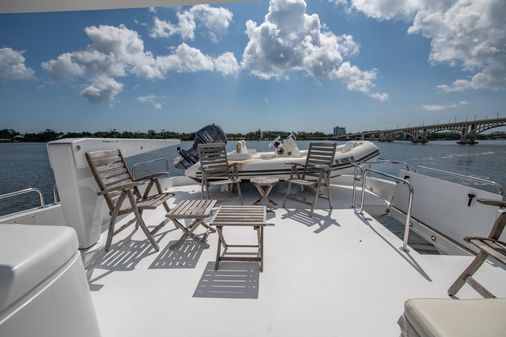 Hatteras 80 Motor Yacht Sky Lounge image