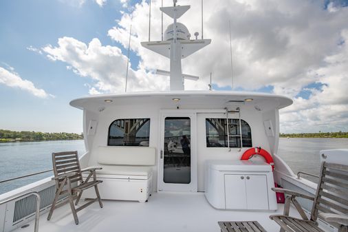 Hatteras 80 Motor Yacht Sky Lounge image