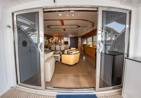 Hatteras 80 Motor Yacht Sky Lounge image