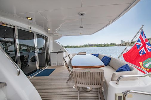 Hatteras 80 Motor Yacht Sky Lounge image